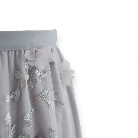 Luxe 3D Mesh Flower Embroidered Tulle Midi Skirt In Grey Large - Picture 3 of 4